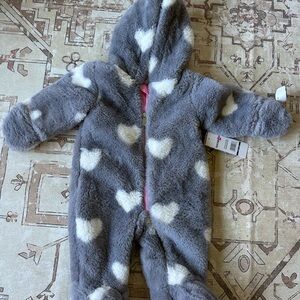 Kenzie Gray and White Heart Footie